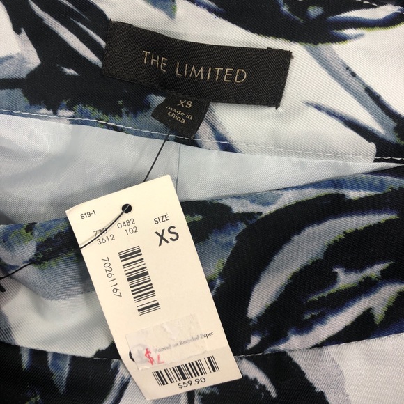 The Limited Floral Skirt. Size XS - Picture 6 of 8